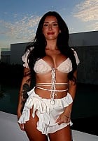 Taryn Farris